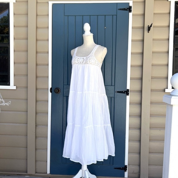 Boutique Hudson Honey Maxi Dress Crocheted Lace detail on bodice, Women Size XS - Picture 3 of 7